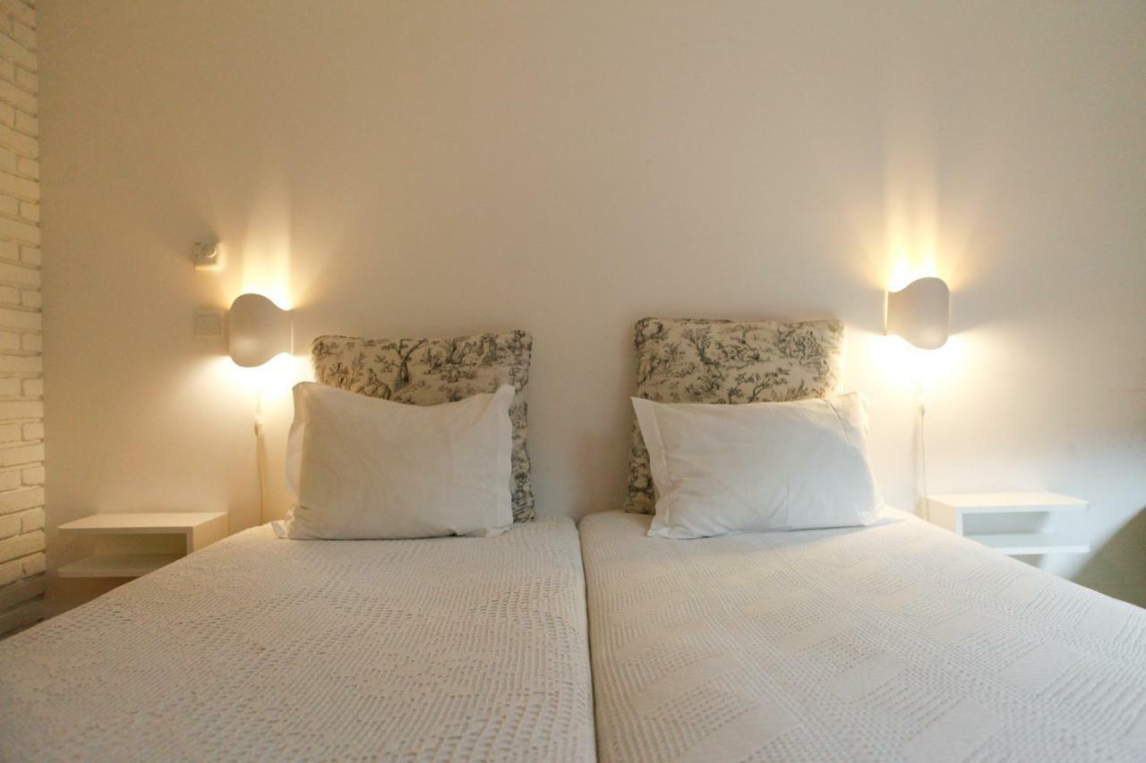 Guest house Pensao Favorita 2*